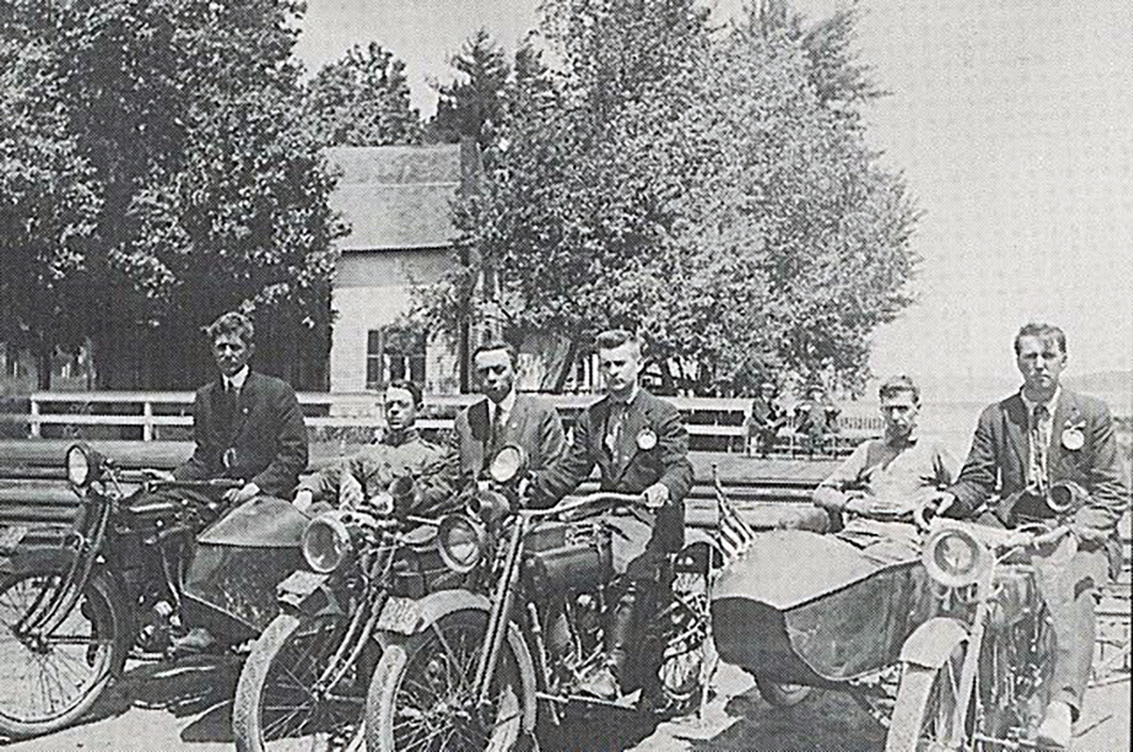 bikers-early-20s-edit