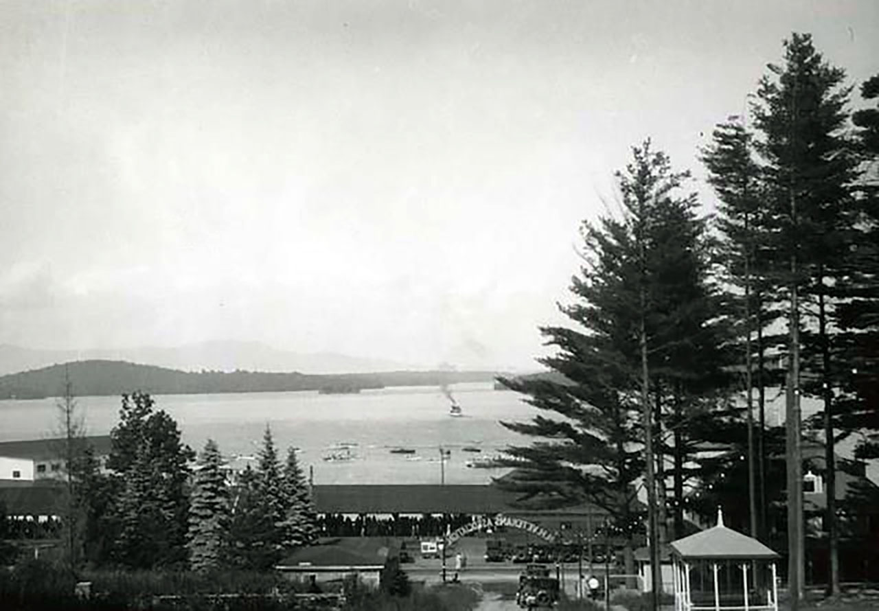 looking-down-nh-ave-boat-carnival-edit