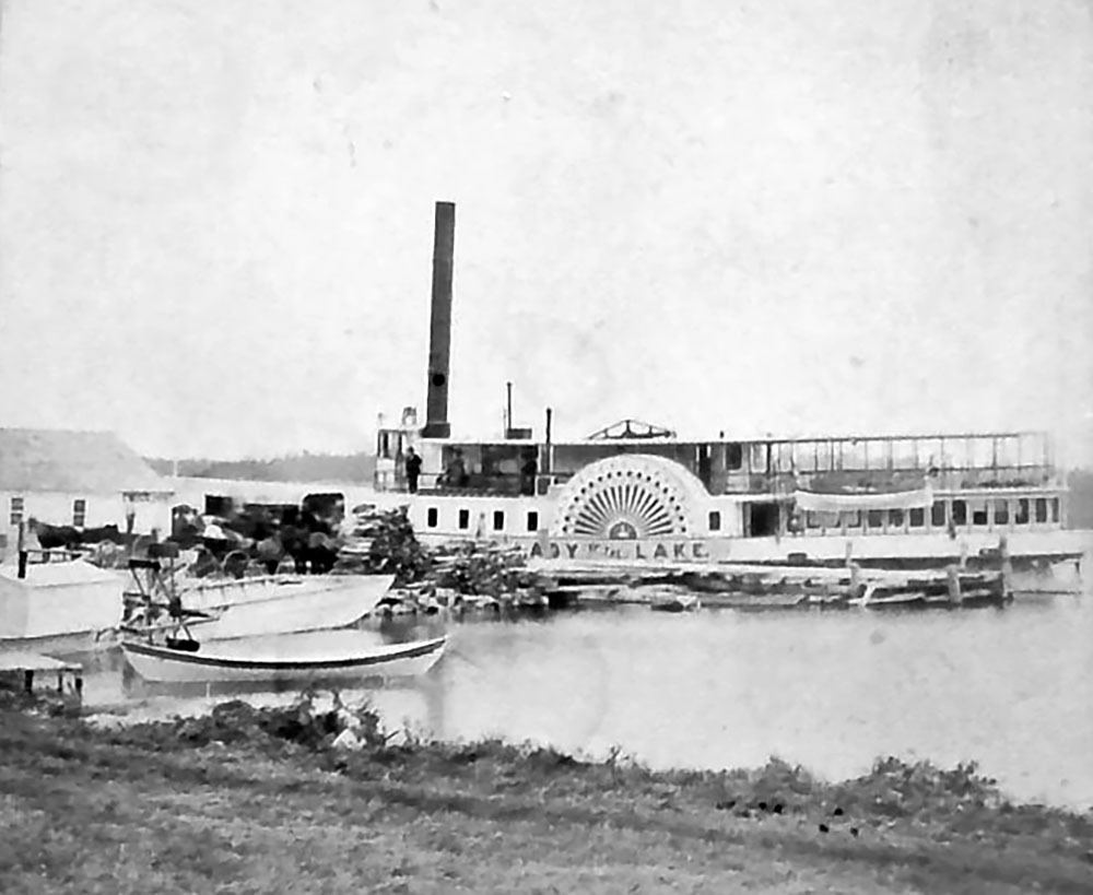 kilburn-sv-2057-lady&horseboat