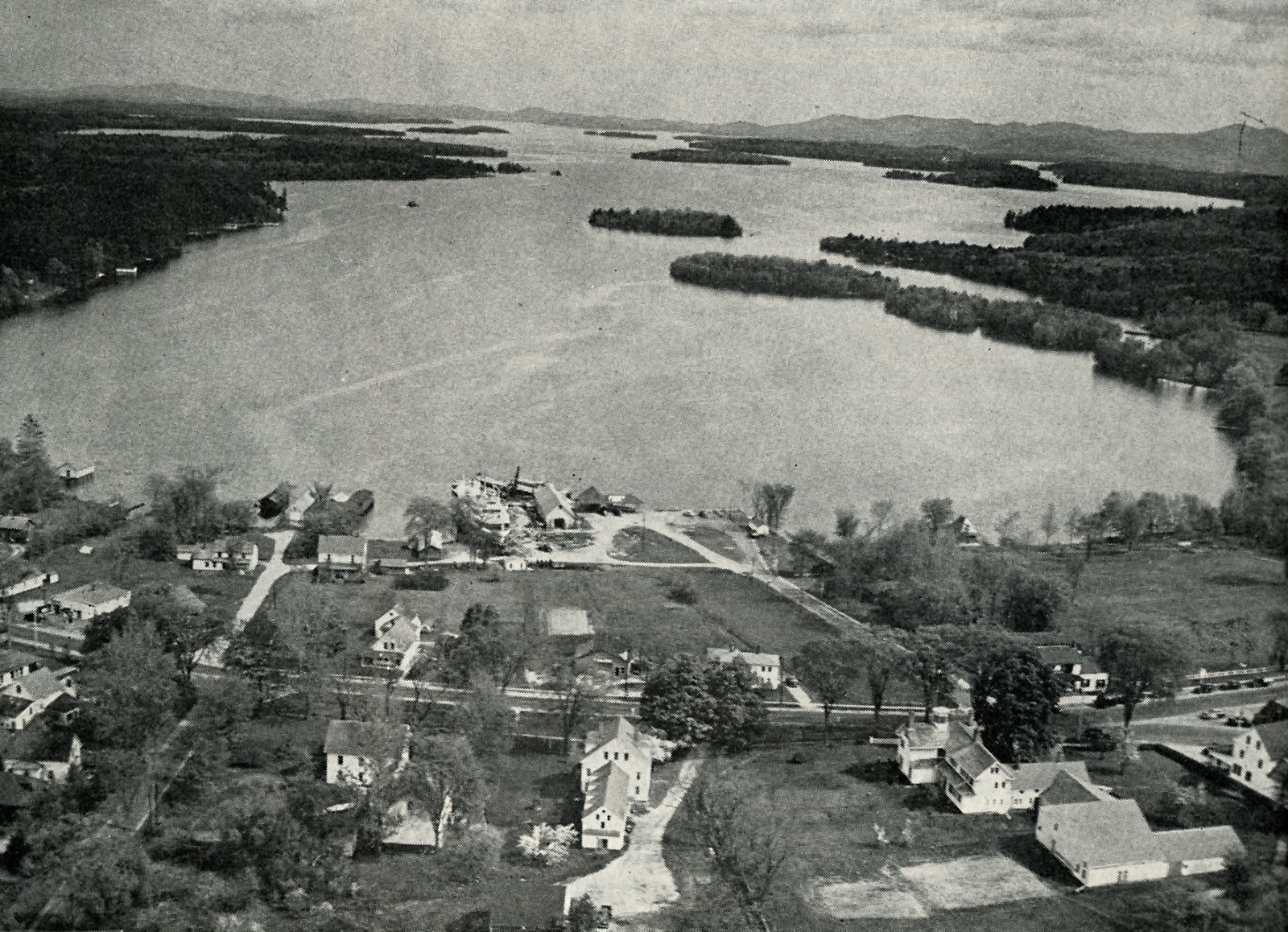 center-harbor-aerial-1950