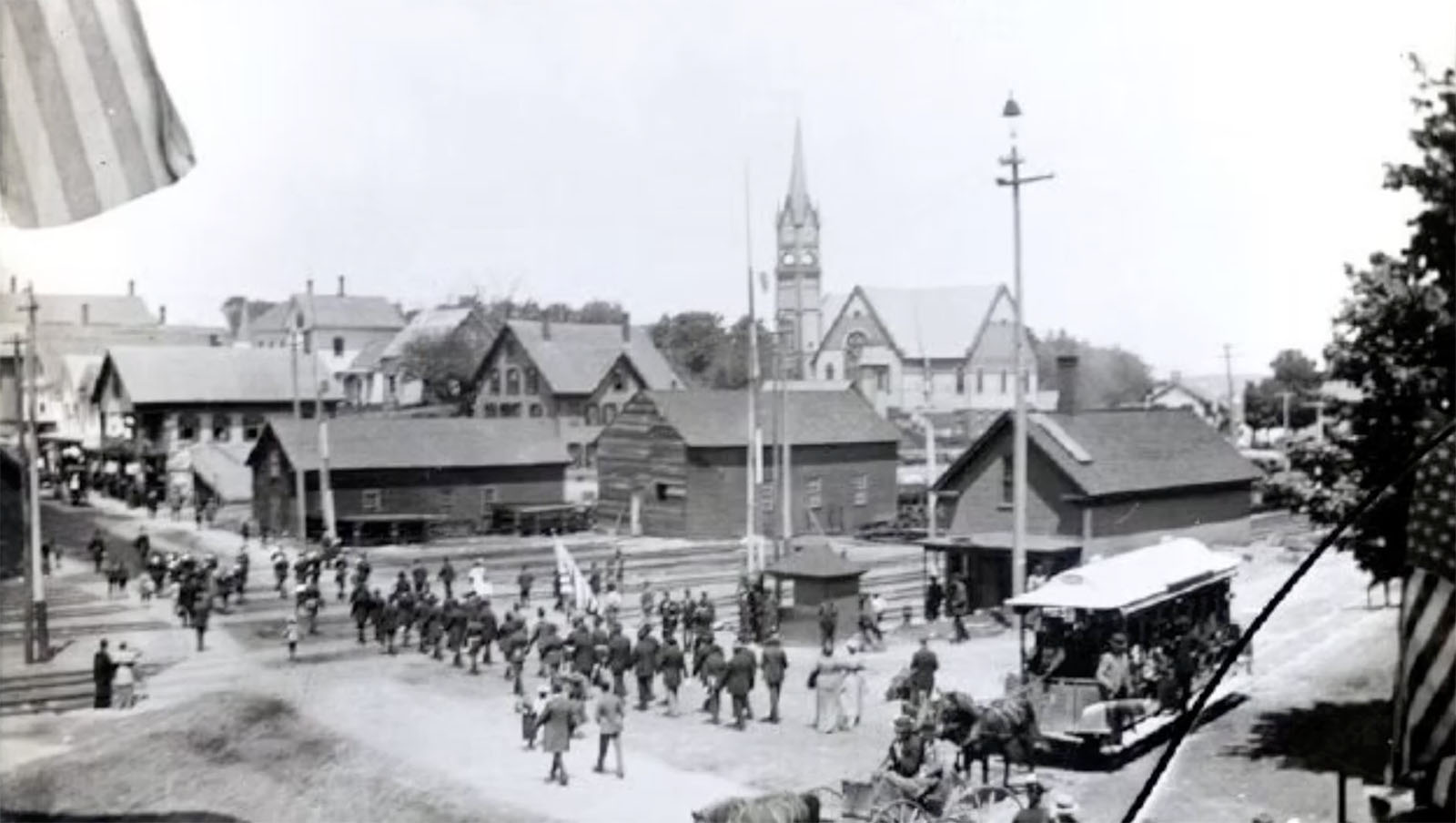 lakeport-sq-military-gathering-edit